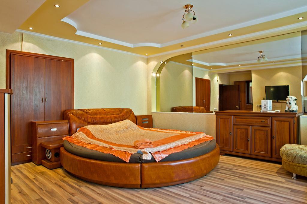 Lessor Apartments Almaty Room photo