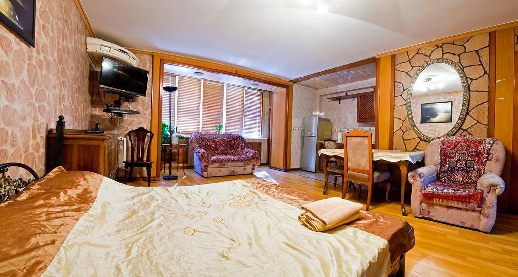 Lessor Apartments Almaty Room photo