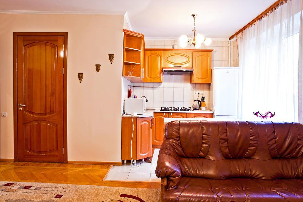 Lessor Apartments Almaty Room photo